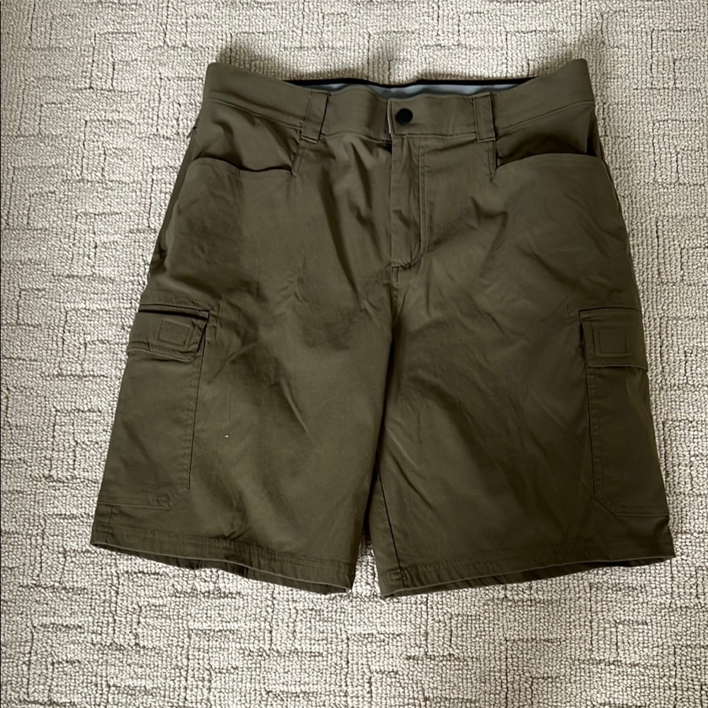 Men's Olive Cargo Shorts